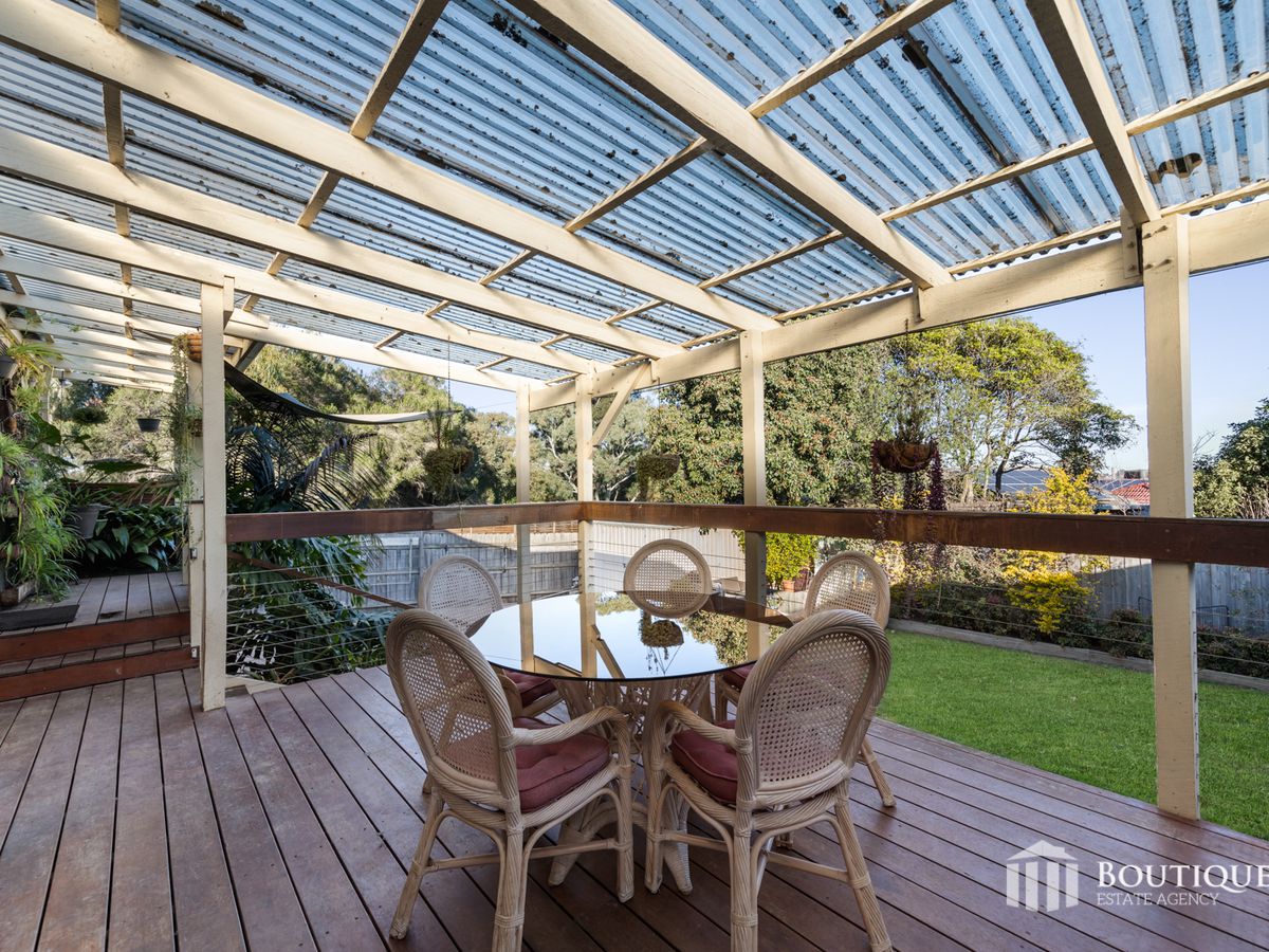 11 Briar Hurst Avenue, Dandenong North