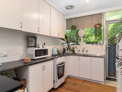 5 / 2 Worwong Avenue, Somerville