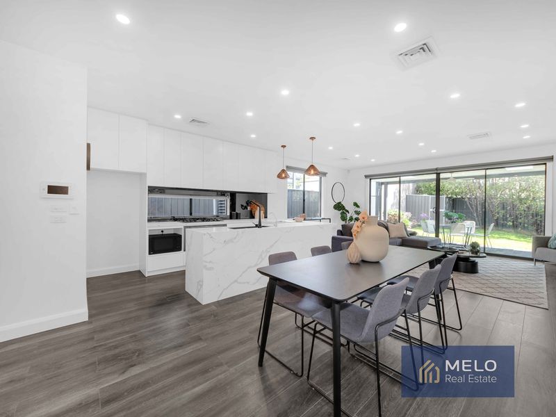 2A Lincoln Drive, Keilor East