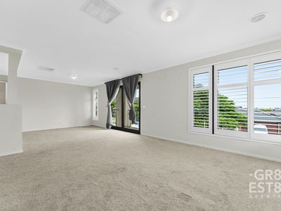 39 Aquatic Drive, Cranbourne West