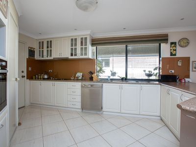 5 Emerald Way, Australind