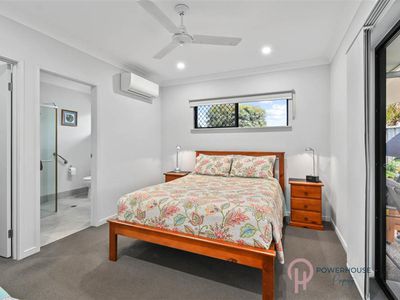 51 Ainslie Place, Smithfield