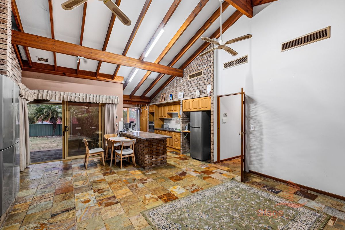 33 Taronga Drive, Kelmscott