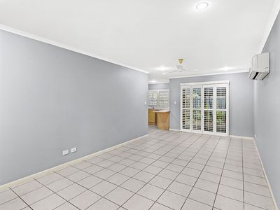 3 / 16 Beach Road, Cannonvale