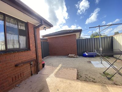 1 / 38 Mortimer Street, Werribee