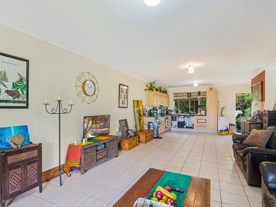 1 / 4 Silky Oak Drive, Nimbin