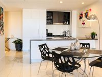 Promenade 4018 / 37 Harbour Road, Hamilton