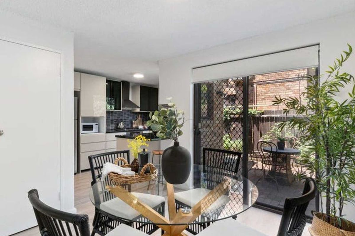 2 / 16 Monash Avenue, Nedlands