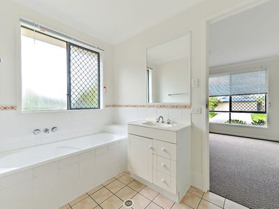 10 Lindsay St, Hemmant