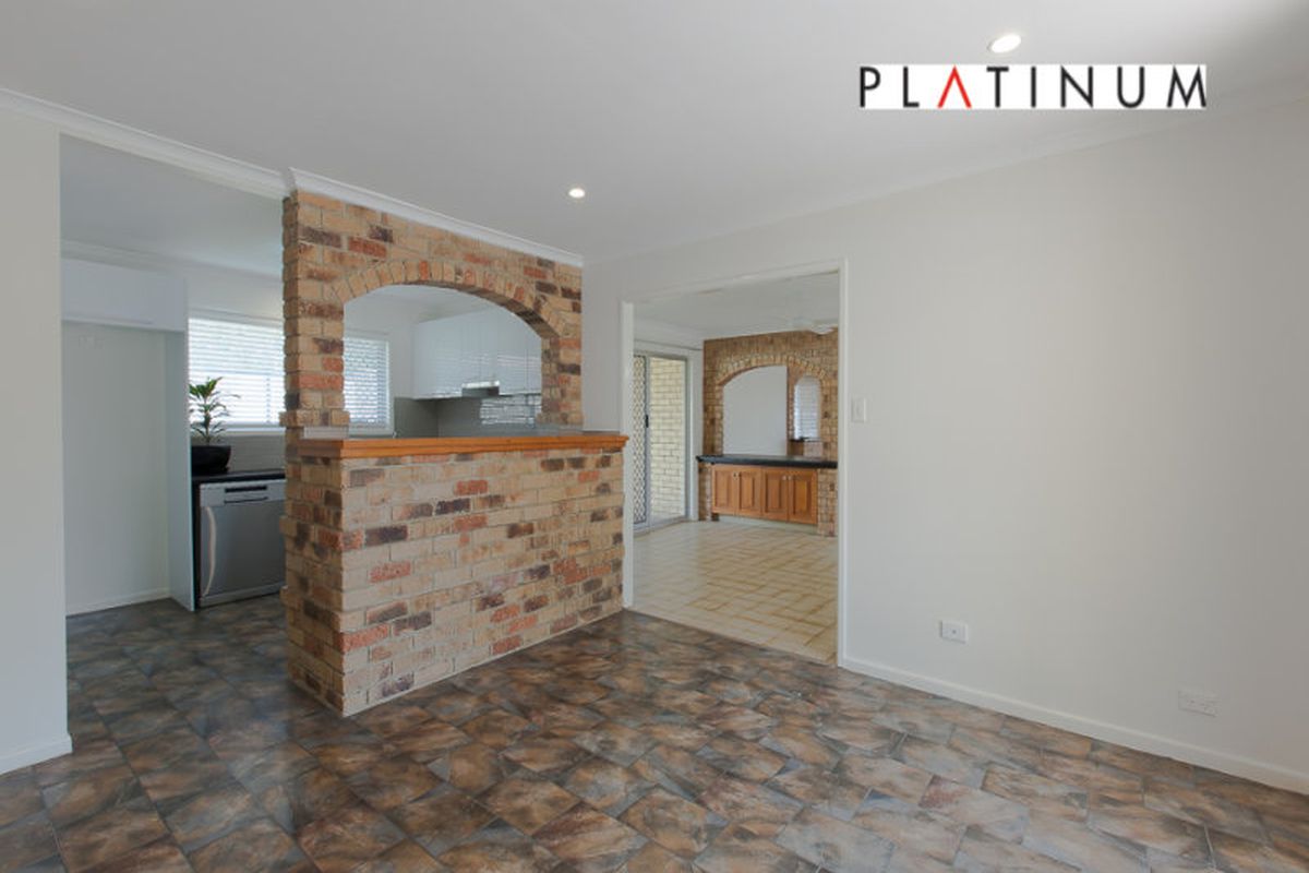 2 Apurla Court, Karana Downs