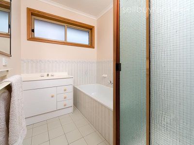 1 / 113 HUONS HILL ROAD, Wodonga