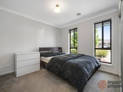100 Mabo Boulevard, Bonner