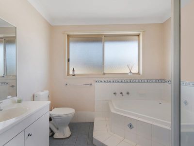 32 Woolshed Place, Currans Hill