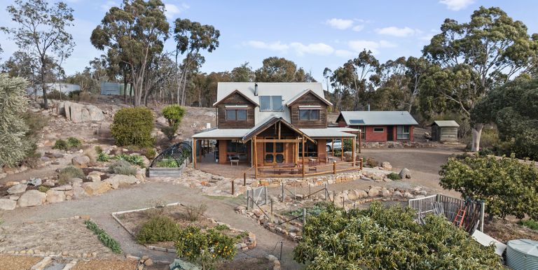 232 Gap Road , Longwood East