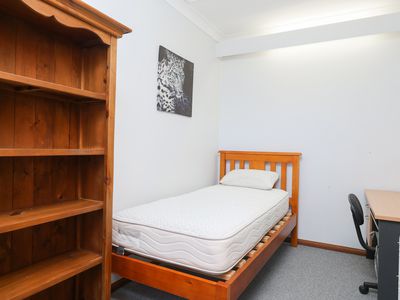 5 / 33 Scenic Highway, Cooee Bay