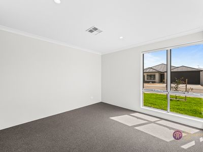 8 Henricus Avenue, Henley Brook