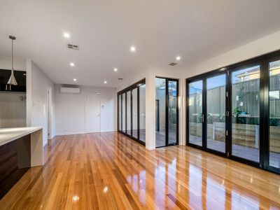 2 / 45 Peter Street, Box Hill North