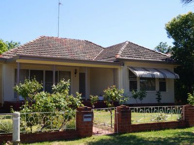 2 Lovett Ave, Dubbo