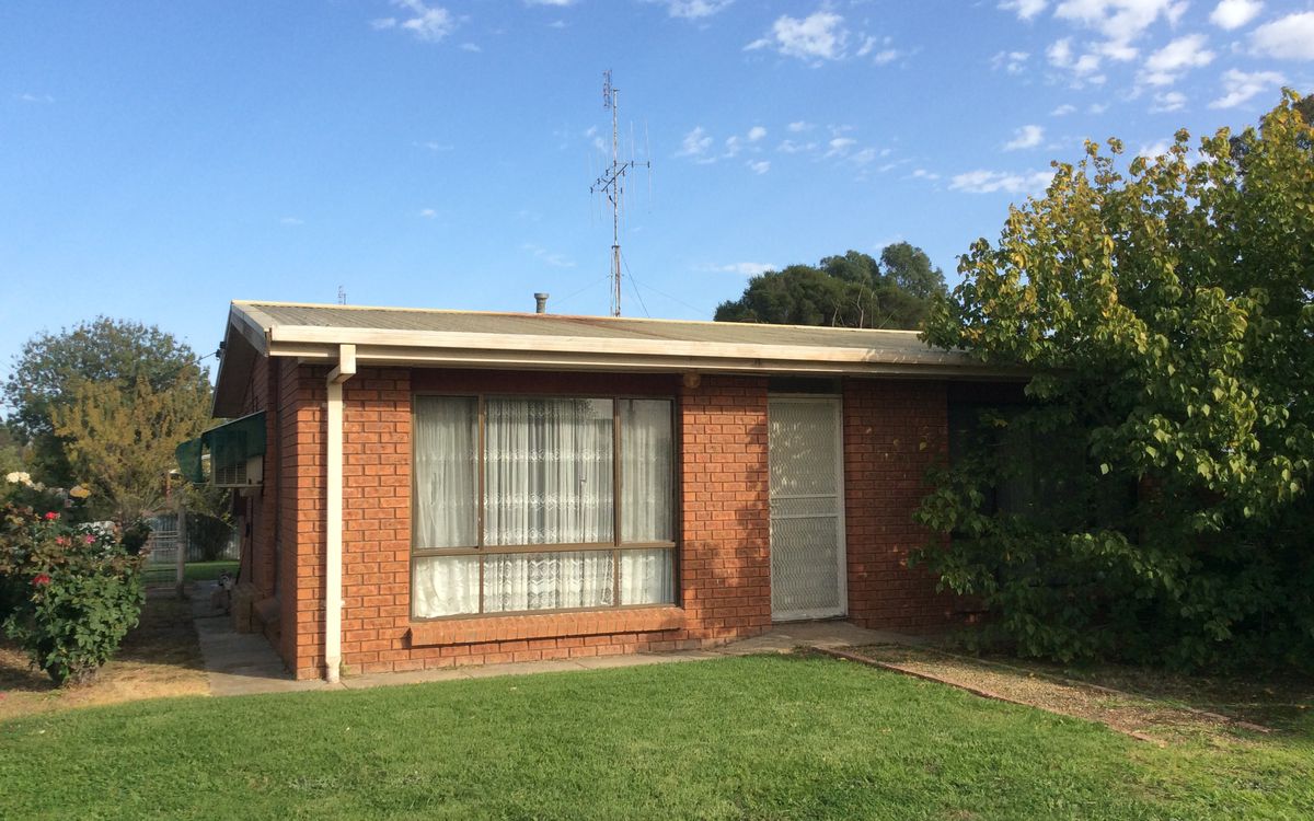 9 Moore Street, Tocumwal Rob Crow & Co Real Estate