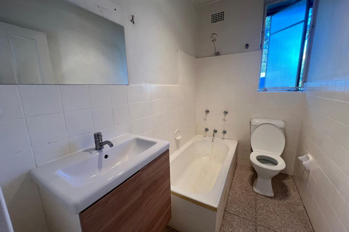 6 / 297-299 King Georges Road, Roselands