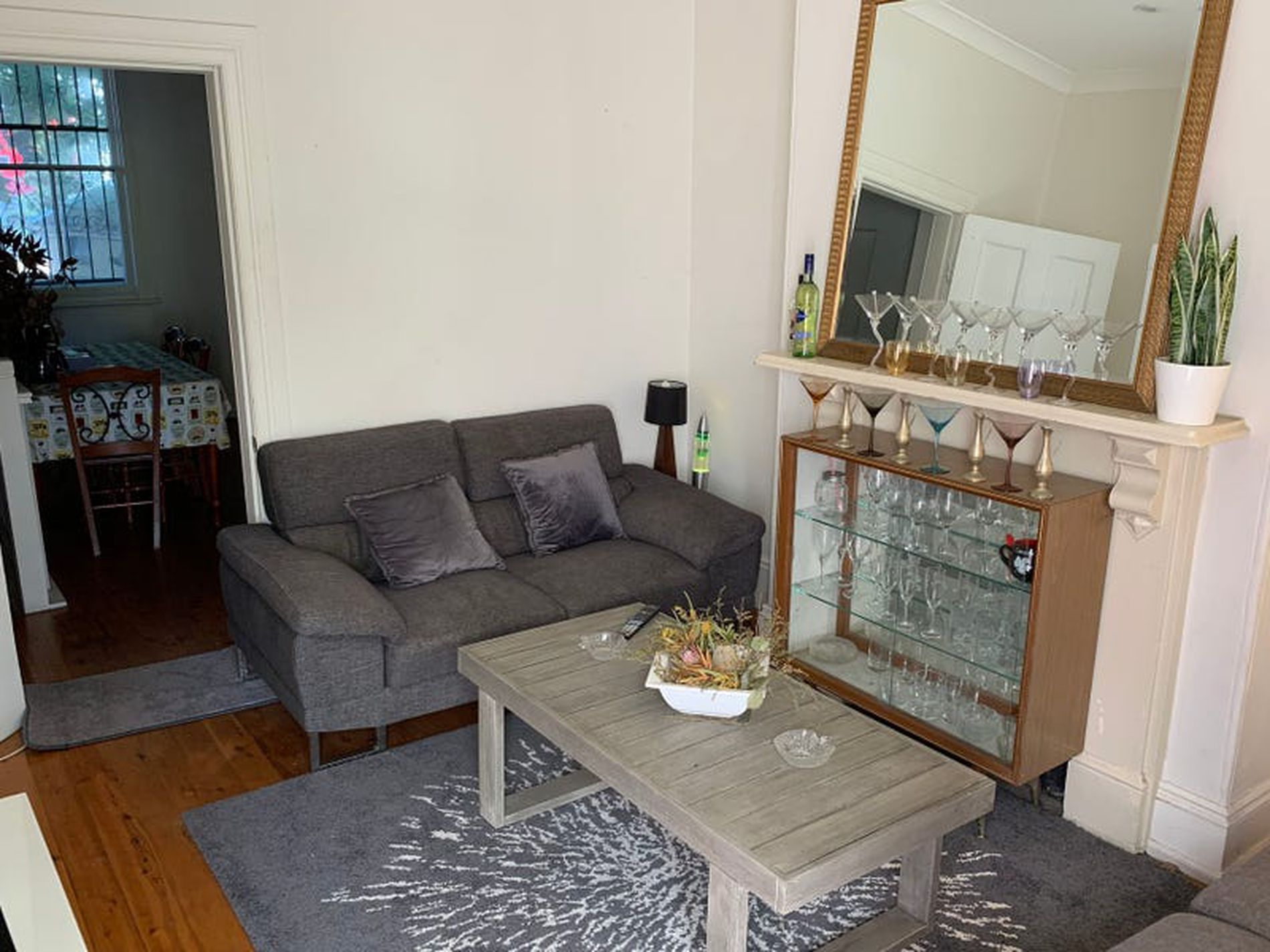 2 / 6 Sir John Young Crescent, Woolloomooloo
