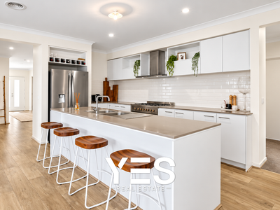 12 Whispering Way, Clyde North