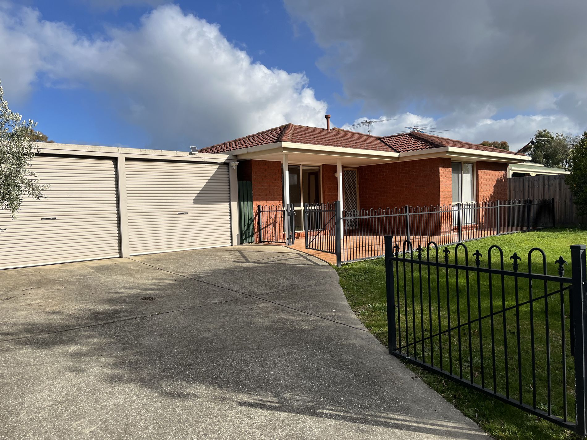 12 Jenolan Avenue, Grovedale