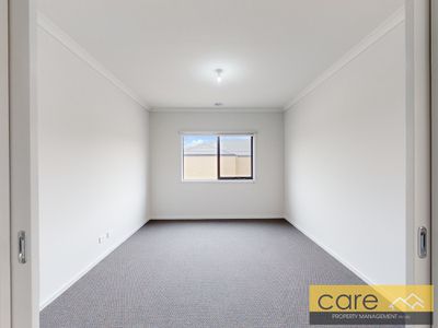 13 Creative Avenue, Clyde North