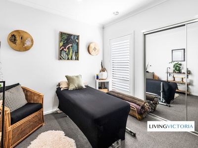 12 Arthurdale Crescent, Werribee