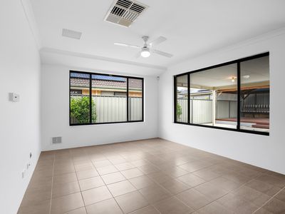 53 Colreavy Ramble, Baldivis