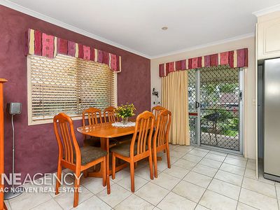 42 Tinaroo St, Durack