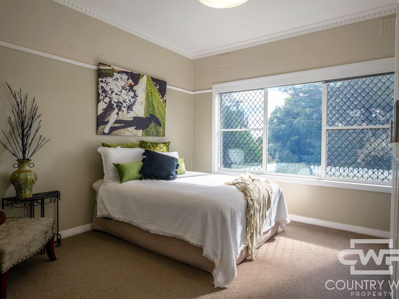 169 Macquarie, Glen Innes