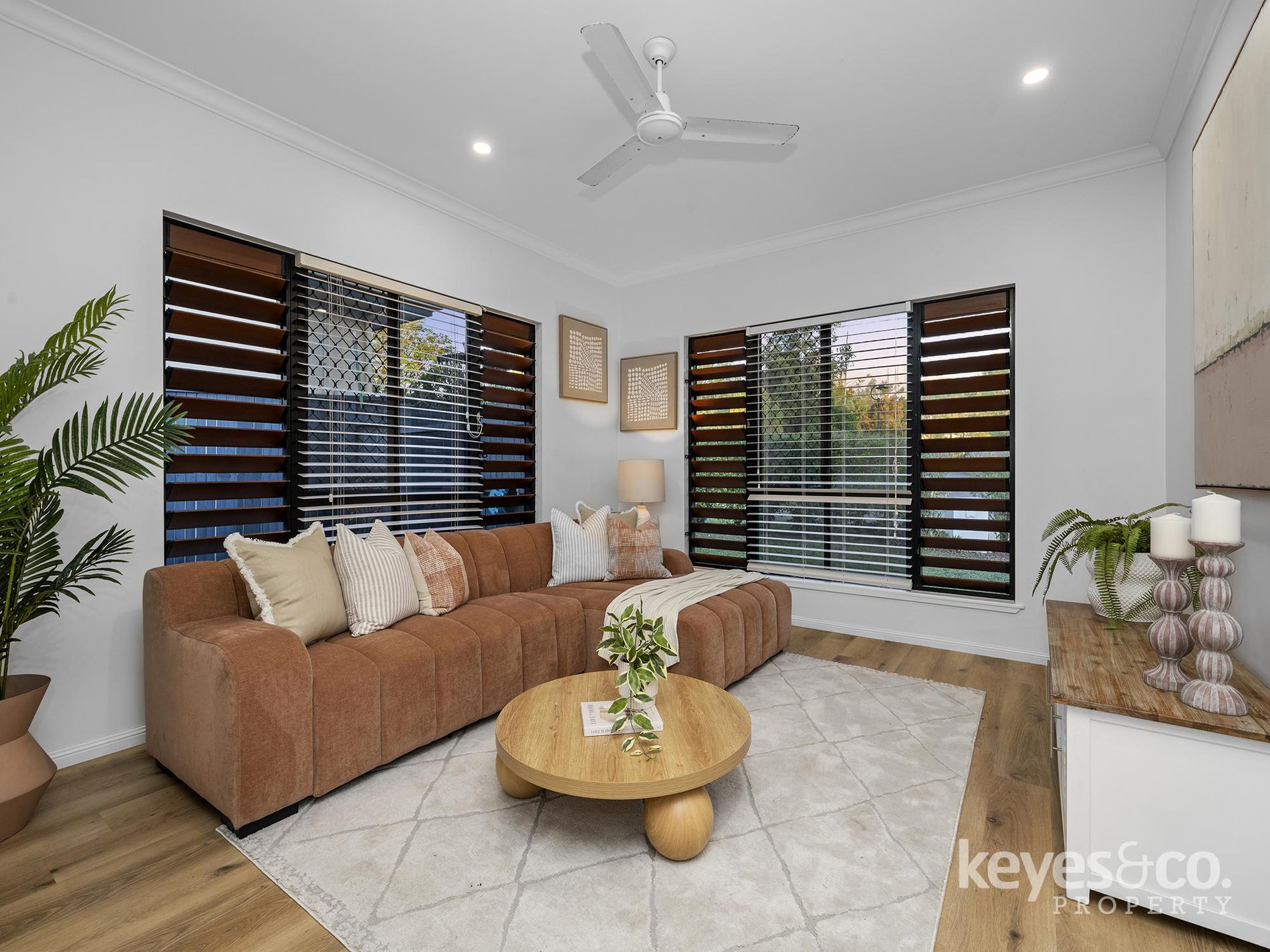 5 Outlook Crescent, Douglas