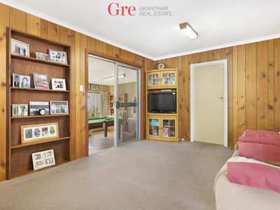 34 David St, Hadfield