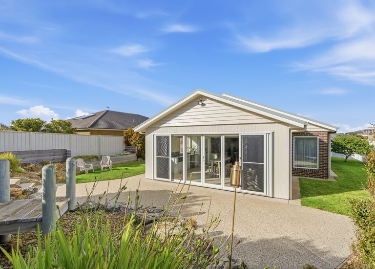 18 Atlantis Avenue, Portland