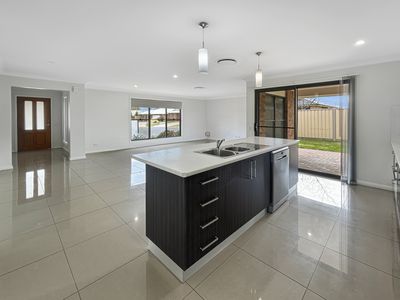 1 Terrazzo Court, Dubbo