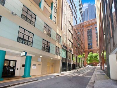 2202 / 1 Hosking Place, Sydney