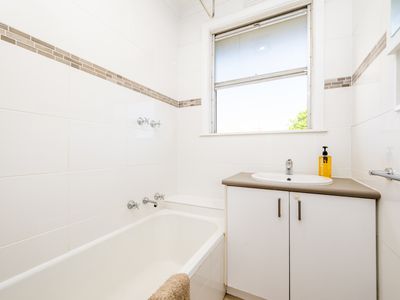 6 Cameron Avenue , Shepparton