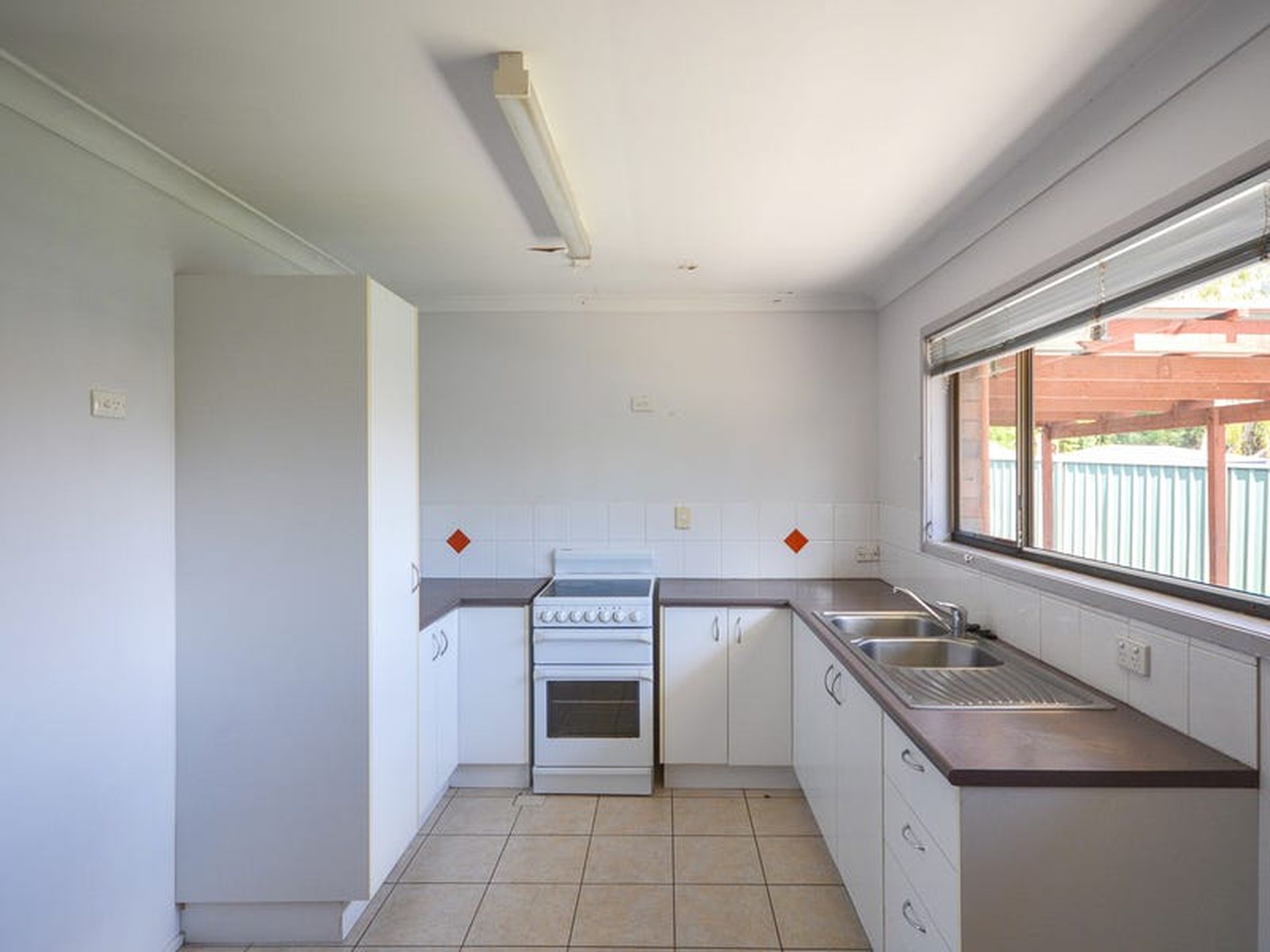 99 Redbank Plains Road, Goodna