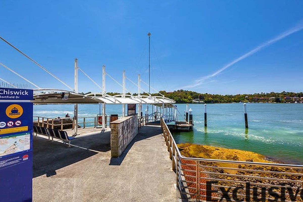 2 / 11 Bortfield Drive, Chiswick