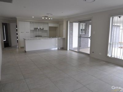 17  Lansdowne Drive, Dubbo