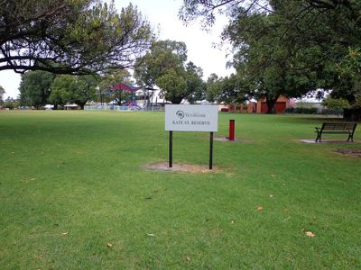 1A Lake View, East Victoria Park