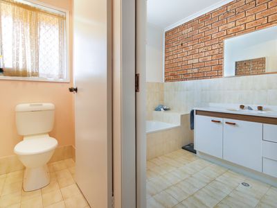 Unit 1 19 / 21 Collins Crescent, Narooma