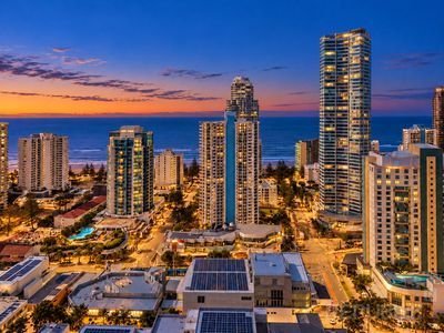 6B / 30 LAYCOCK STREET, Surfers Paradise