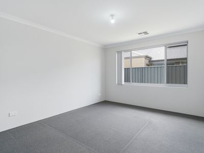 4 Woodloes Street, Piara Waters