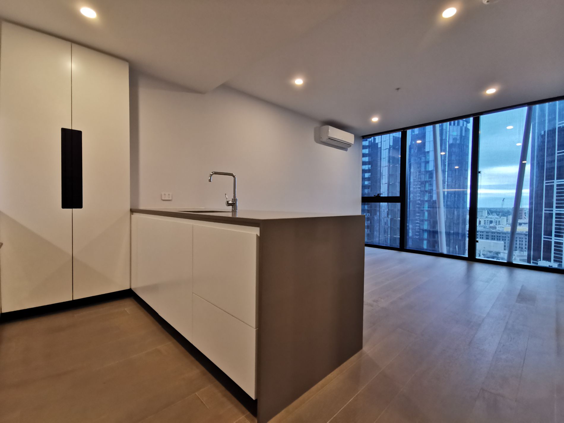 2105 / 60 A'Beckett Street, Melbourne