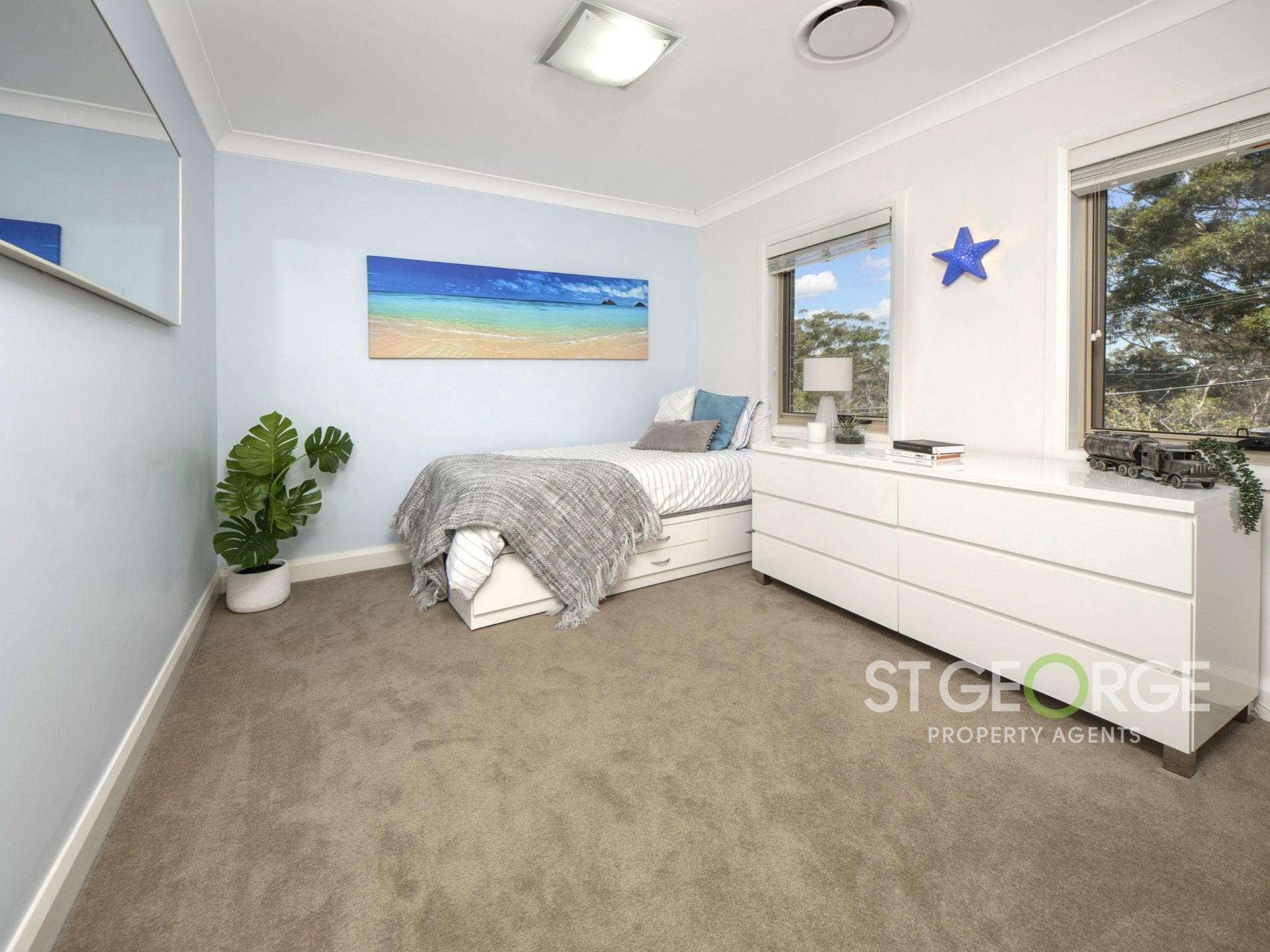 14 Rocklea Crescent, Sylvania