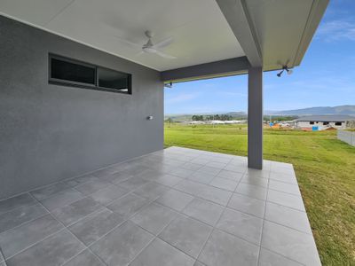 23 Countryview Drive, Atherton