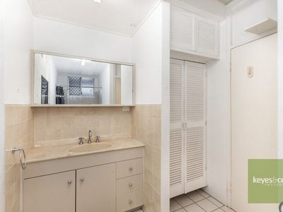 2 / 2 Victoria Street, Townsville City