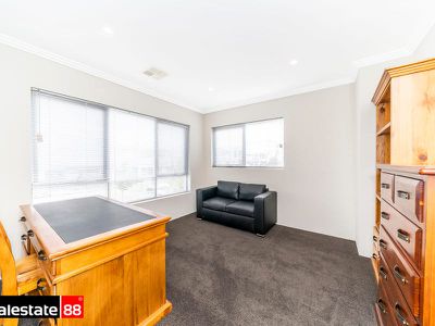 15 Fluorite Way, Carine